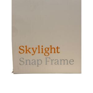 Skylight Snap 10 inch Frame Classic Blue Magnetic Replacement Frame Open Box